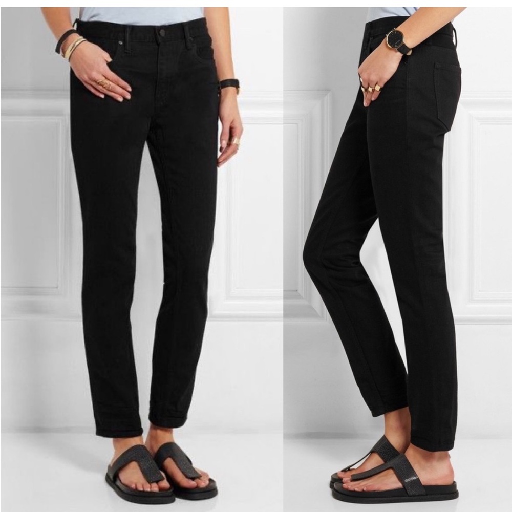 Denim x Alexander Wang 002 Relaxed Fit
Jeans in True Black